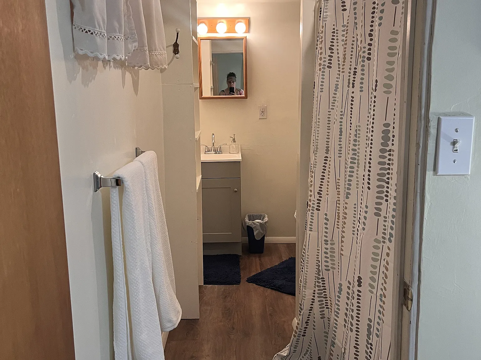 5 bed, 2412 sqft, $1,200 — Photo 3
