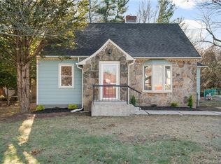 136 Coles Rd, Cromwell, CT 06416