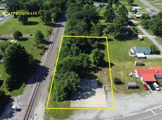 208 Main St, Waltonville, IL 62894