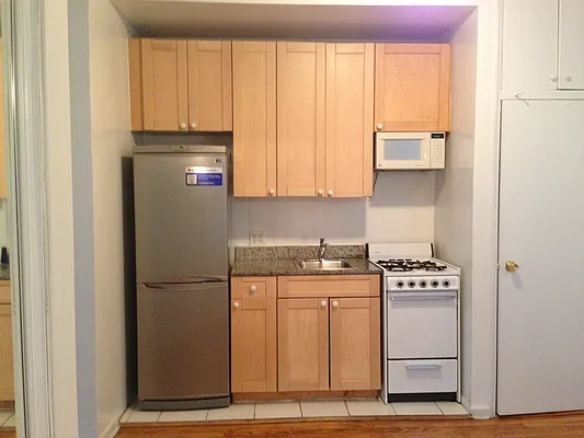 Rented by Manhattan Skyline | media 1