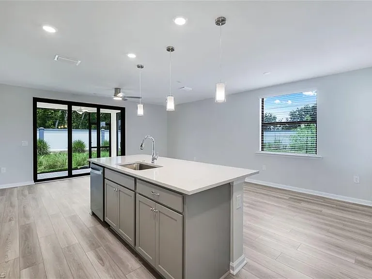 27907 Radiant Ct — Photo 2