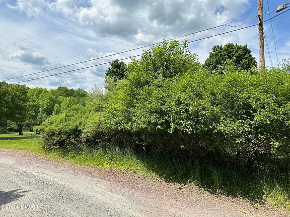 3rd image of Rosewood Ln