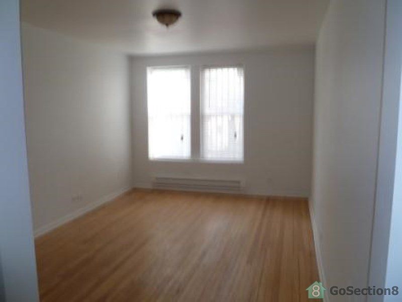 1st image of 215 E 71st St APT 305