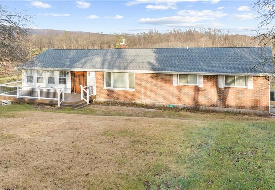 1st image of 988 Hoch Rd