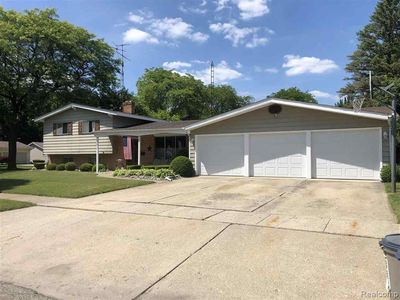 1011 Clearview Dr, Flushing, MI, 48433