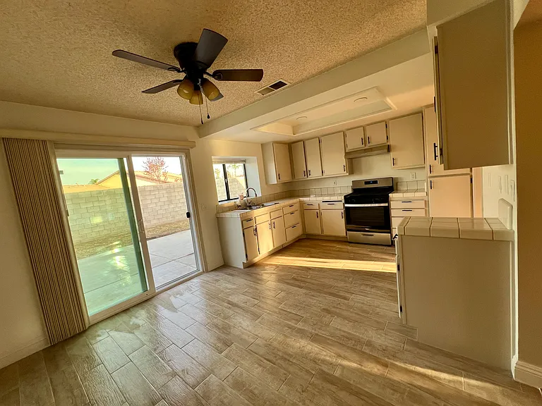 6024 Billabong Ct — Photo 13