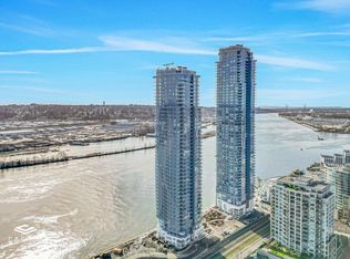660 Quayside Dr #2905, New Westminster, BC V3M 0P1