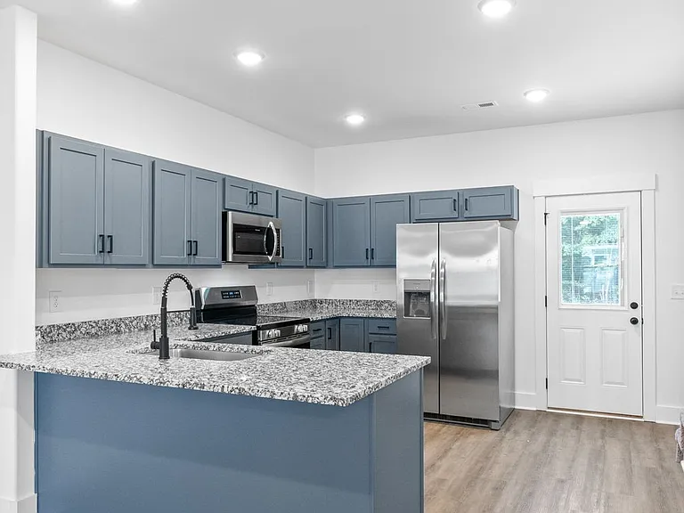 323 S Ridge Trl — Photo 11