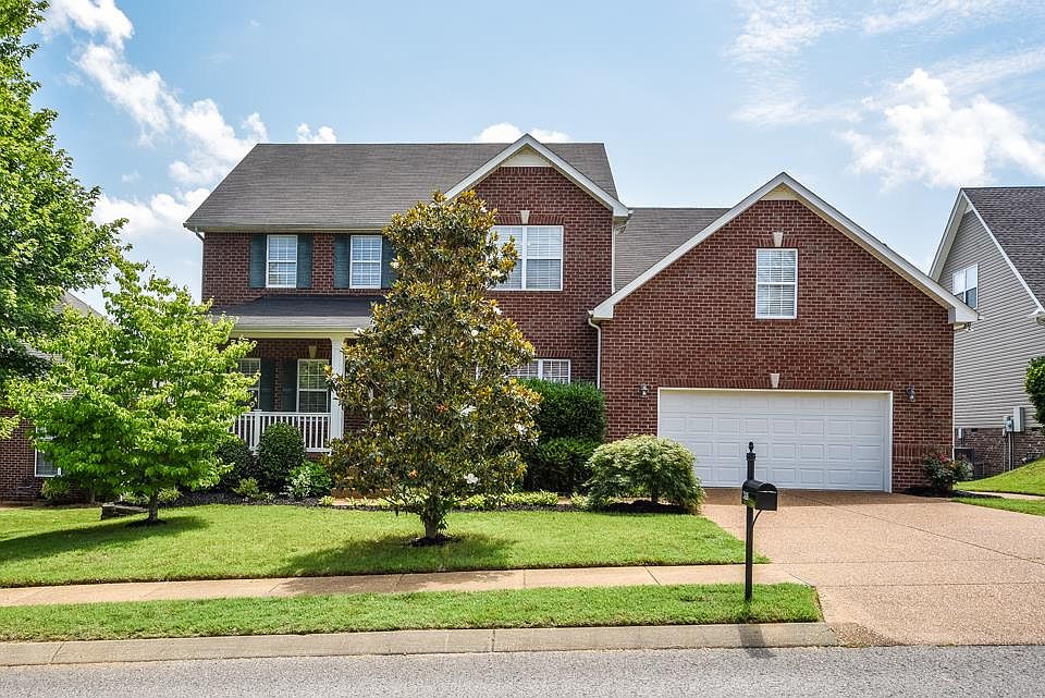 1st image of 2418 Adelaide Dr