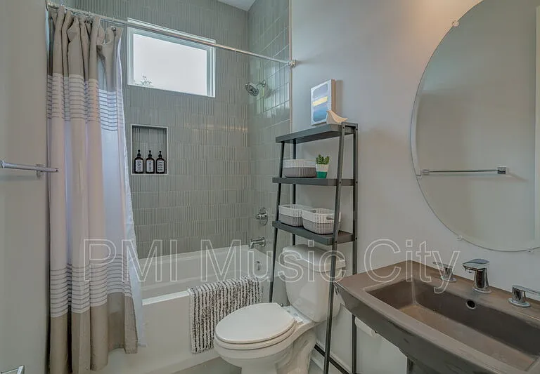 936 Southside Pl — Photo 40