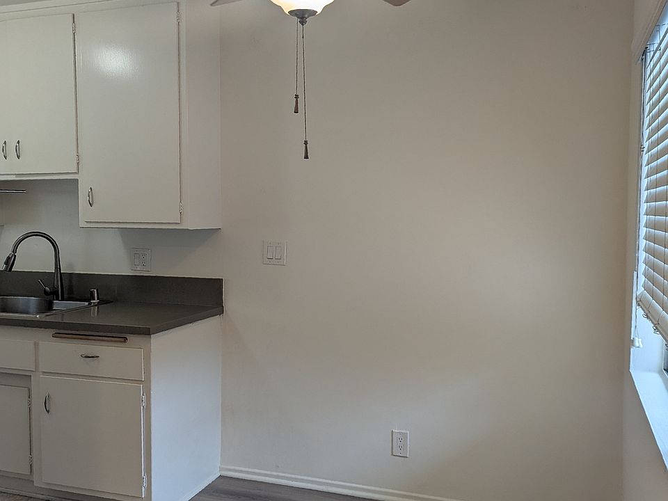 Dining Area/Kitchen