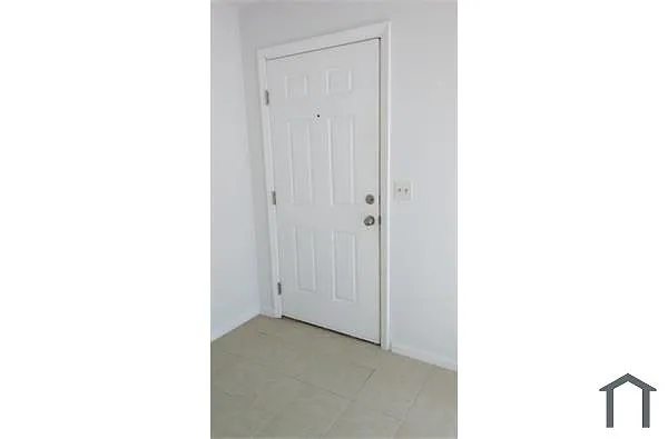 Building Photo - 4750 Seahawk Sq #6