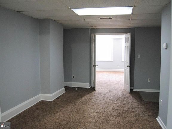 3rd image of 220 N Potomac St APT 1