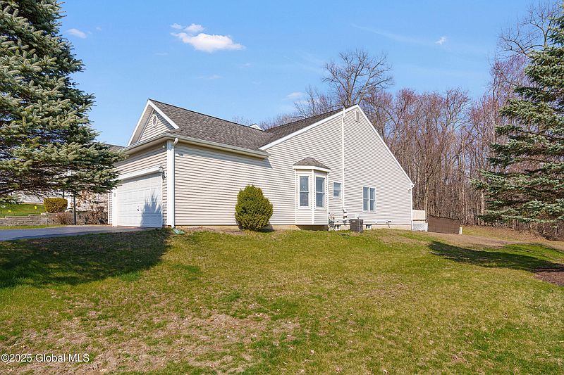 4th image of 54 Rockrose Drive