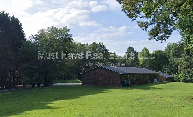 3715 Panda Ln #3 — Photo 1