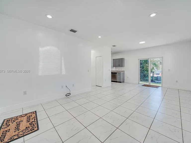 14708 NE 7th Ave #14711 — Photo 19