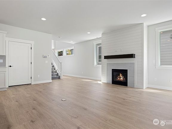 3rd image of 6312 NE Hawthorne Terrace