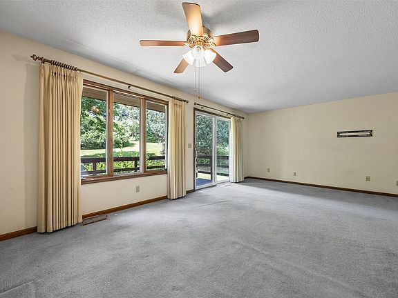 2nd image of 1723 Pikes Peak Ct NE