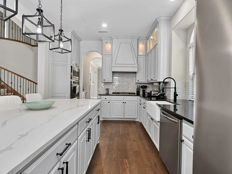 2626 Flat Bush Ave — Photo 14