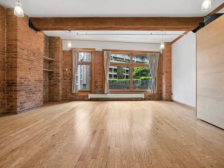518 Beatty St #306 — Photo 9