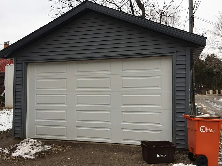 Detached garage.