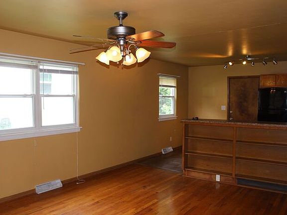 2nd image of 6545 Floyd St