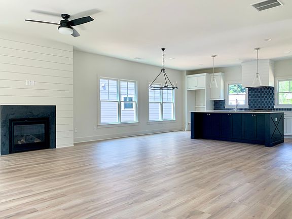 Light-Filled Open-Concept Living with an Abundance of Windows