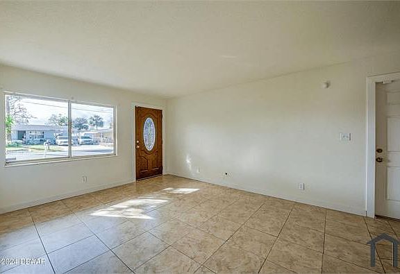4th image of 417 Margie Ln