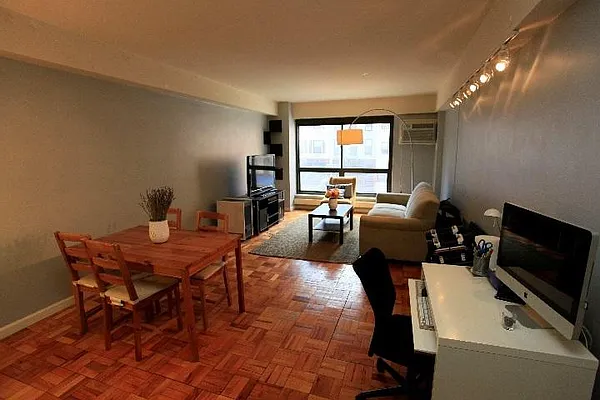 Rented by Town Residential | media 6