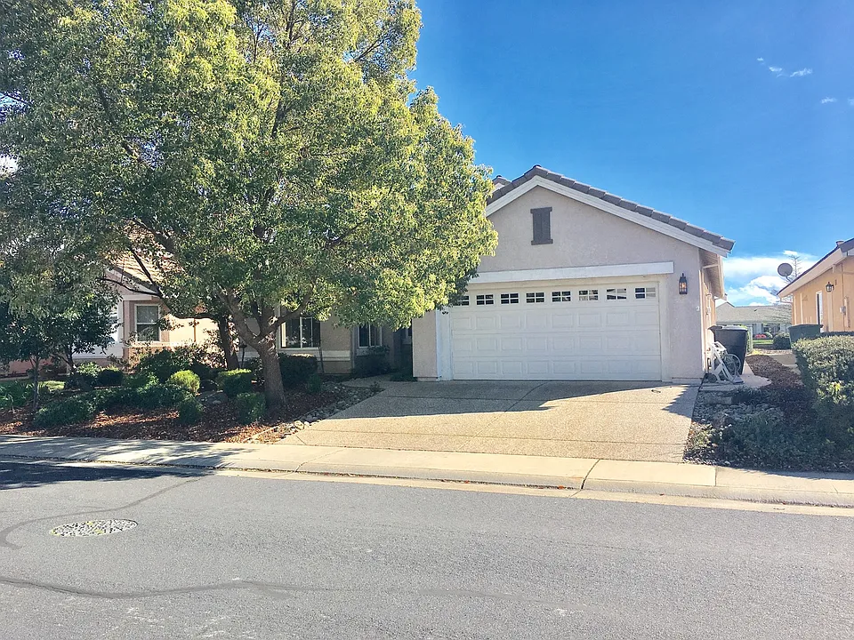 7536 School House Ln