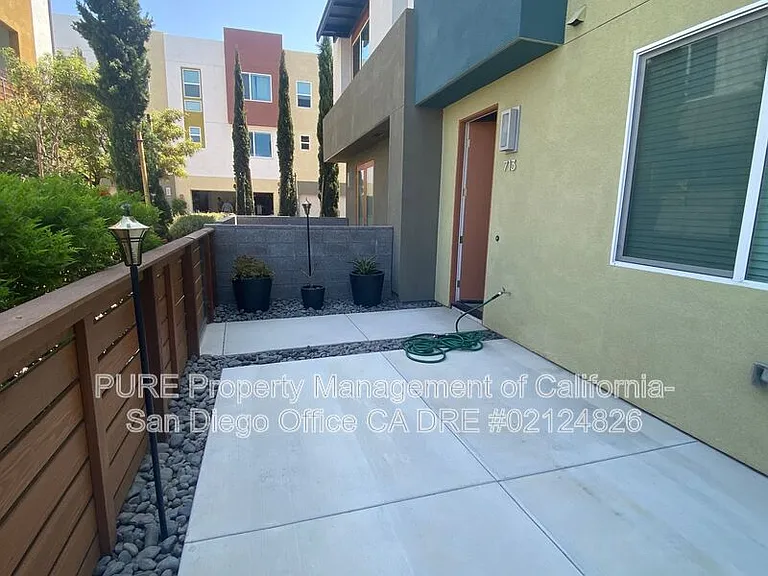 713 Shoreline Rd — Photo 23