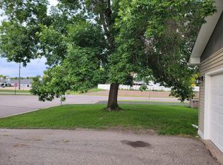 6868 Quantico Ln N, Maple Grove, MN 55311