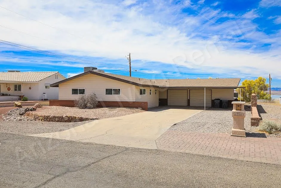 1265 Bombay Cir