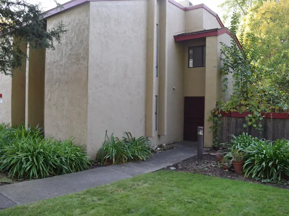 47 Redwood Ct, Santa Rosa, CA 95409