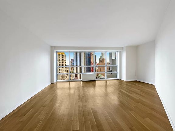 3rd image of 146 W 57th St APT 38C