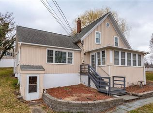 4 Gloria Rd, Cromwell, CT 06416