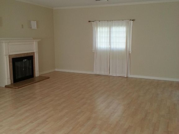 5th image of 773 S Mentor Ave