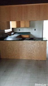 4th image of 5031 Woodridge Dr