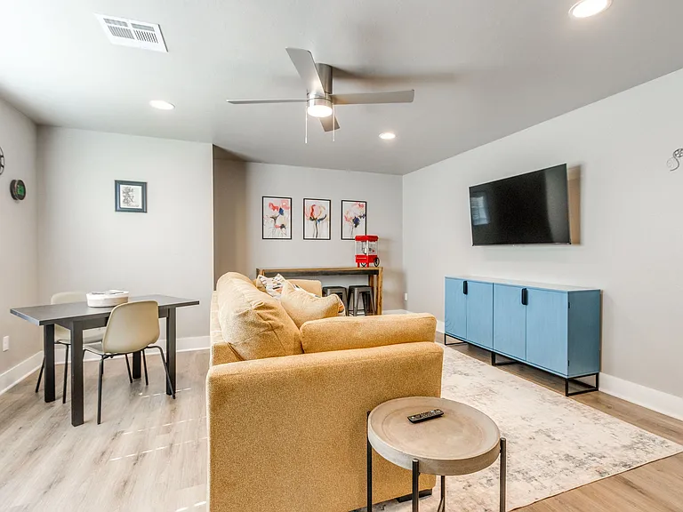 609 Abadan Dr — Photo 48