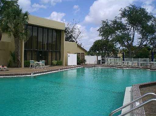5th image of 8701 SW 30th St APT 204