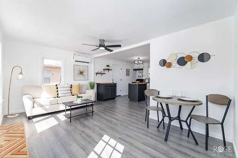 Great remodel with lots of space to roam! — Photo 2