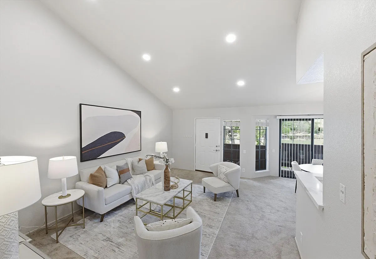 Building Photo - 466 Costa Mesa Ter #G