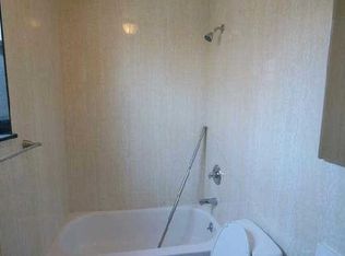 5426 69th St, Maspeth, NY 11378