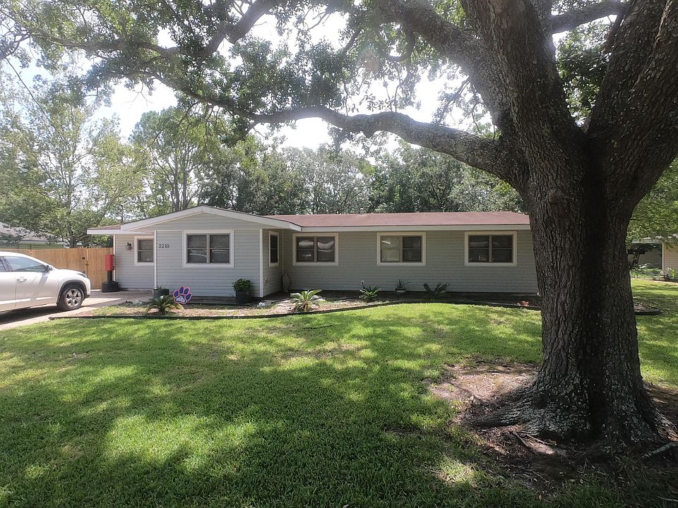 1st image of 2210 Meadowbrook St