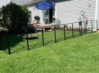 1604 E Stonehenge Dr, Sycamore, IL 60178