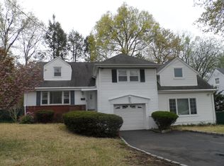 198 Norman Way, Paramus, NJ 07652