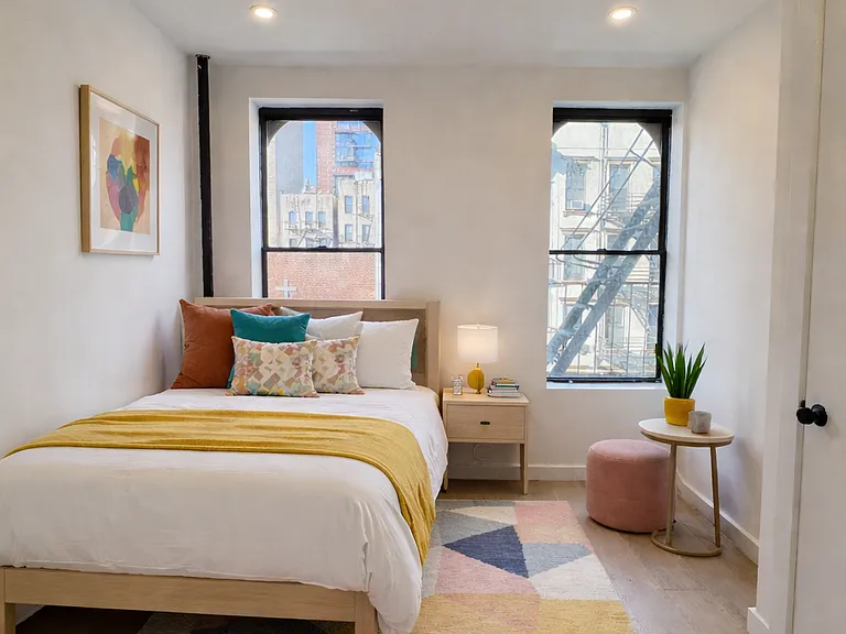 33 Henry St #12 — Photo 4