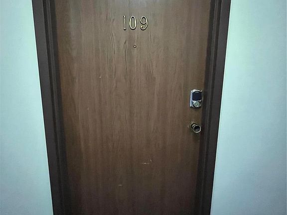 4th image of 1615 Willow Wren Ct Unit 109