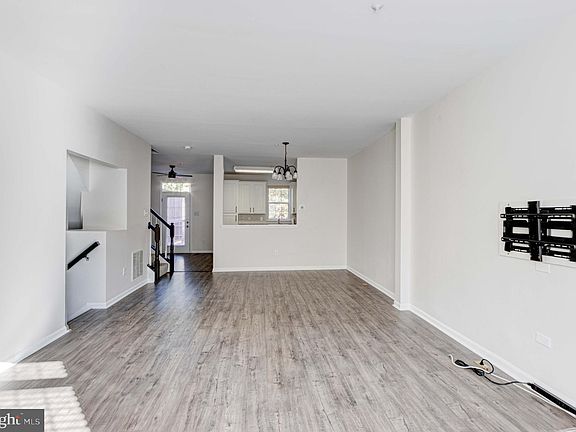 5th image of 20824 Shamrock Glen Cir #1304