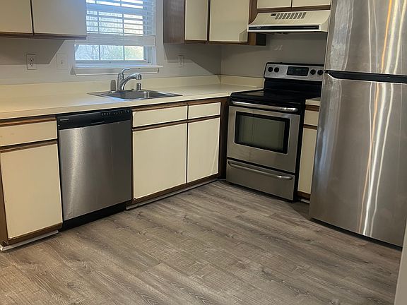 2nd image of 210 High Timber Ct